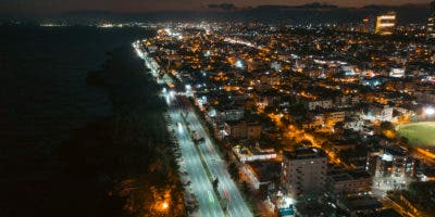 EDESUR ilumina malecón de Santo Domingo, en una tercera etapa