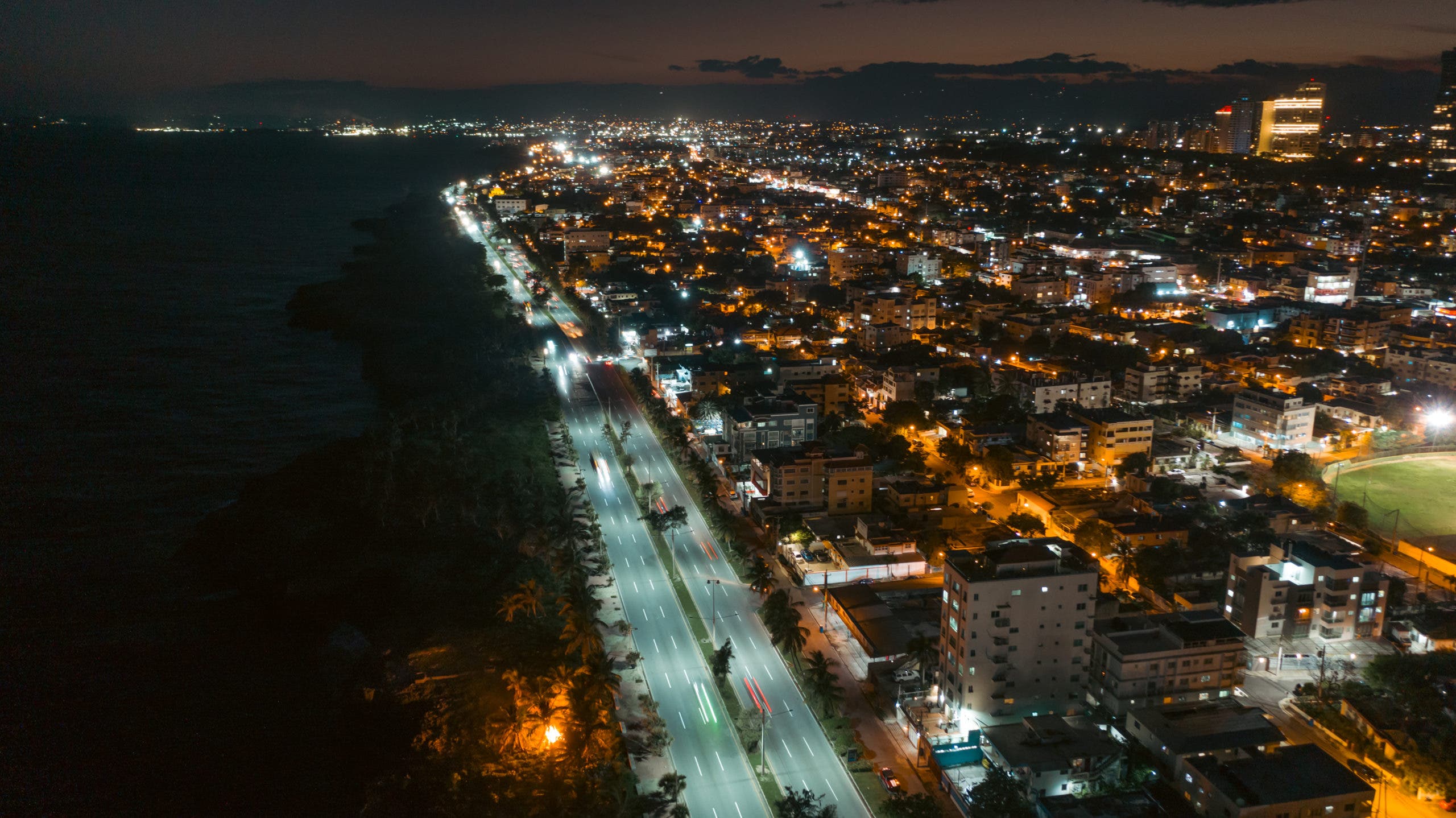EDESUR ilumina malecón de Santo Domingo, en una tercera etapa