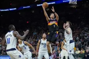 Devin Booker regresaría el próximo martes a la cancha