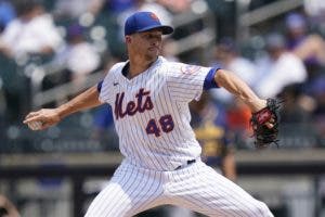 Jacob deGrom interesado en firmar con Rangers