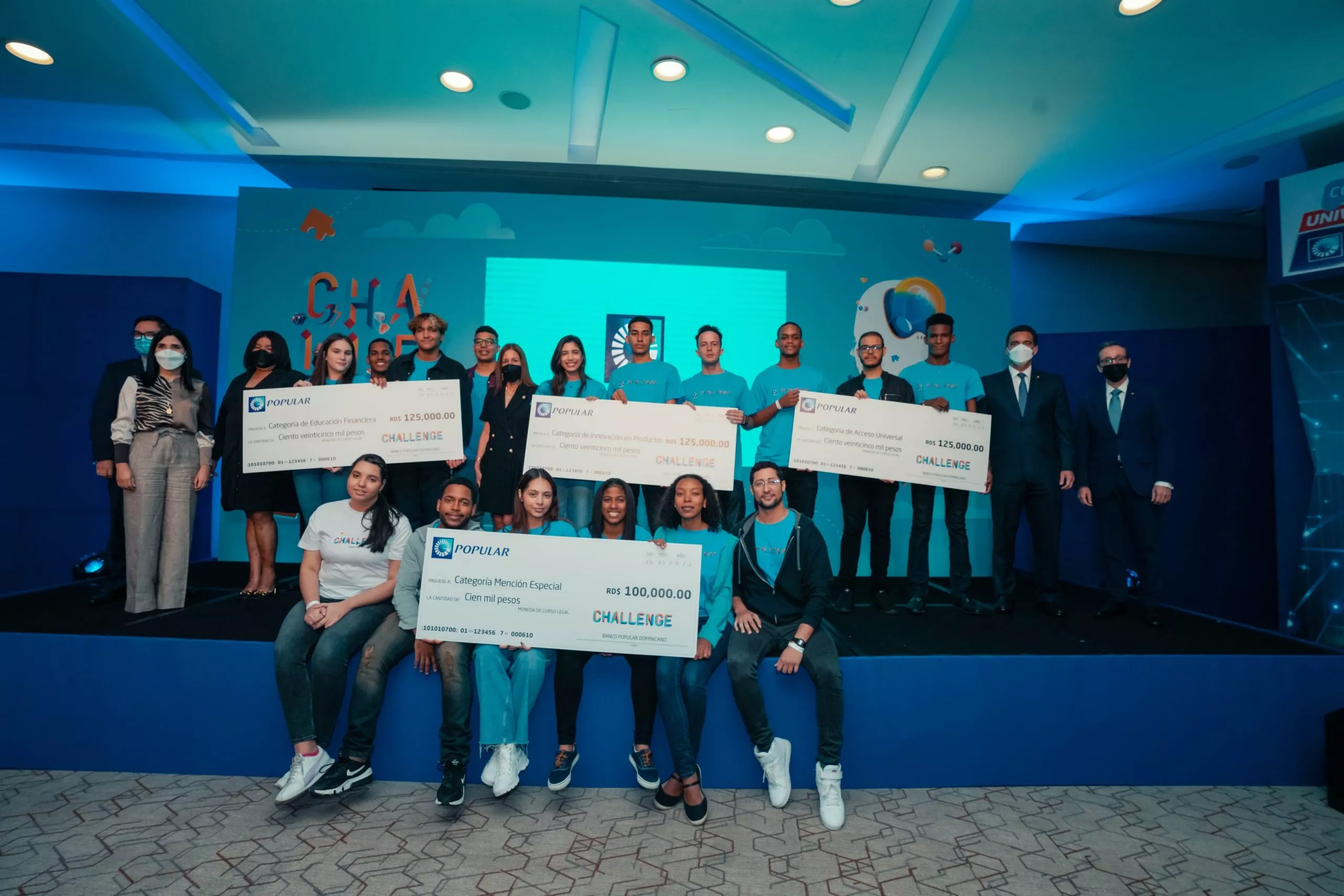 Banco Popular entrega premios a ganadores de Challenge