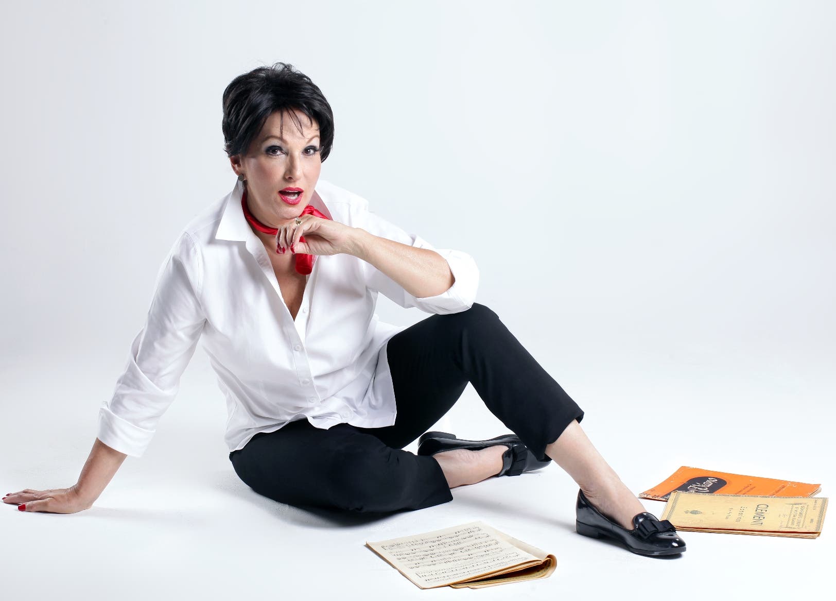 Cecilia García triunfa en estreno de la obra “Alma Mahler, la novia del viento”