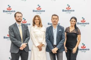 Banesco realiza conversatorio con periodistas