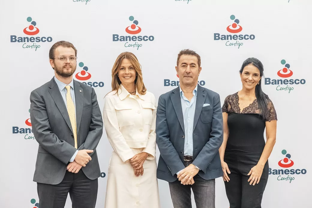 Banesco realiza conversatorio con periodistas