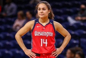 Katie Benzan debuta en la WNBA y hace historia para RD