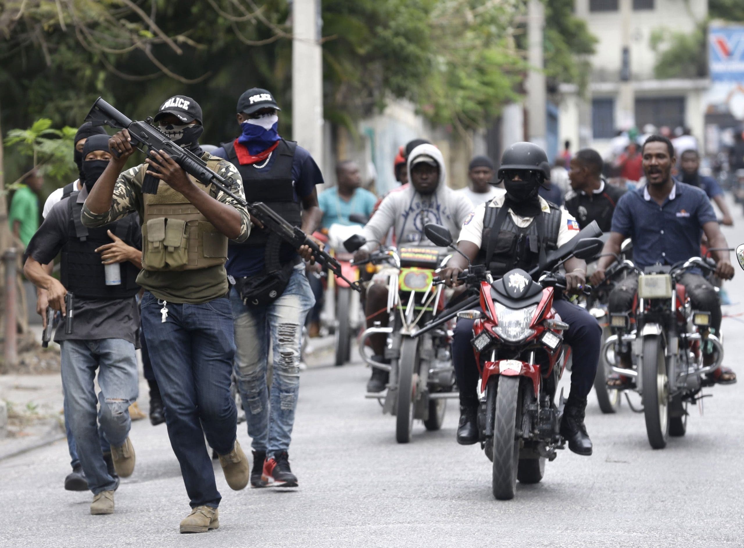 Aumentan las víctimas de balas perdidas en Haití por guerra de bandas