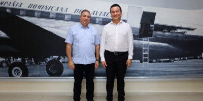 Director Aeronáutica Civil de Colombia resalta avances de la aviación en RD