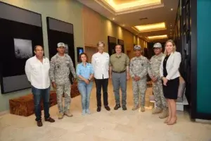 Ministro Jorge Mera realiza encuentro con el Clúster Turístico Romana- Bayahíbe