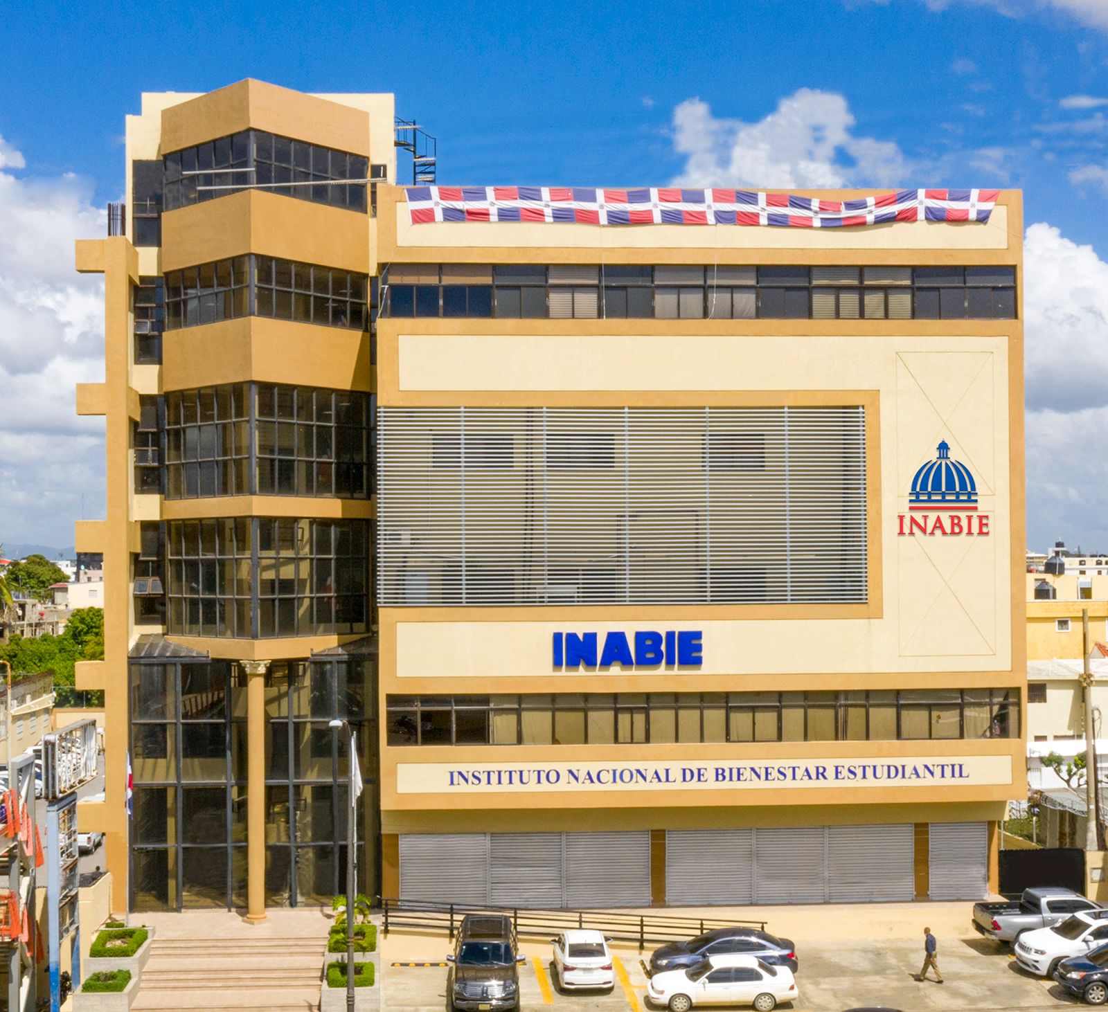 INABIE concluye apertura de 1,952 ofertas económicas de licitaciones