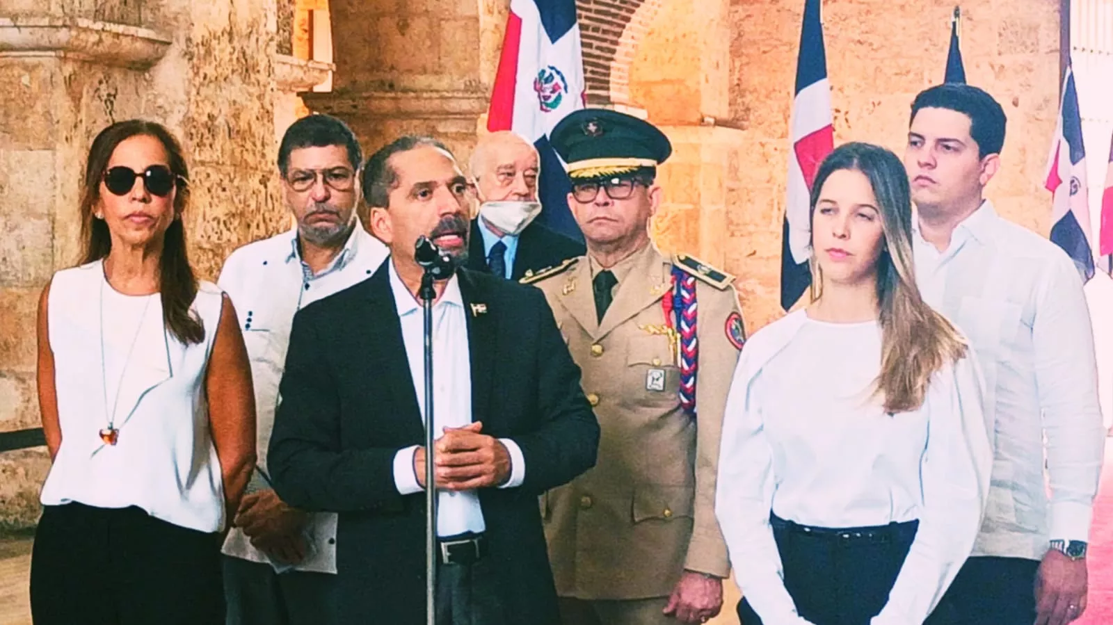 Conmemoran el 57 aniversarios de los caídos en el asalto al Palacio Nacional del 1965