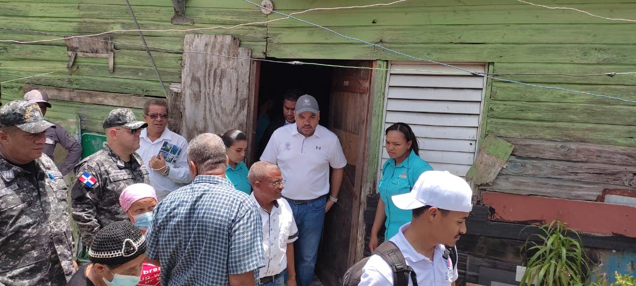Defensor del Pueblo promete apoyo a familias del Hoyo de La Zurza, en reclamo reubicación