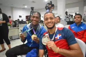 Reconocen desempeño de atletas paralímpicos Christopher Melenciano y Geraldo Castro