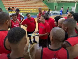 Ruddy Martínez satisfecho con nivel de Leones al llegar inicio torneo LNB