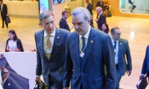 Abinader arriba a Davos para participar en Foro Económico Mundial