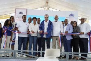 Abinader y Fulcar inauguran centro educativo en Sabana Grande Boyá 