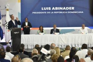 Abinader inaugura oficina GOB Express en la parada autobuses SDE