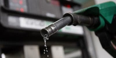 Anadegas dice gasolina premiun y regular deberán bajar 22 y 14 pesos