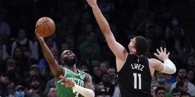 Celtics aplastan a Bucks y empatan la serie de segunda ronda