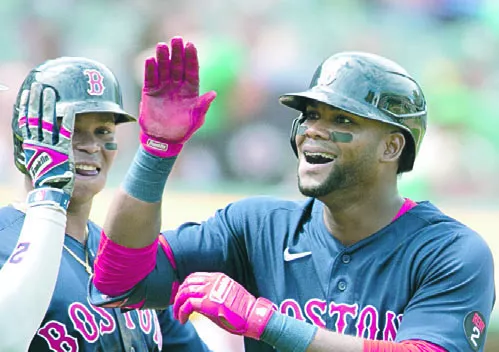 Franchy Cordero y Gary Sánchez pegan jonrón; Devers la saca