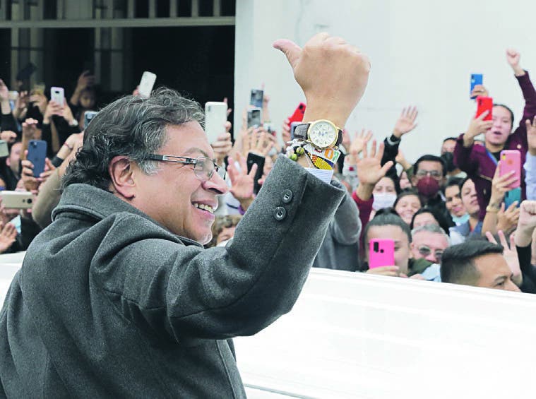 Gustavo Petro gana la  presidencia de Colombia