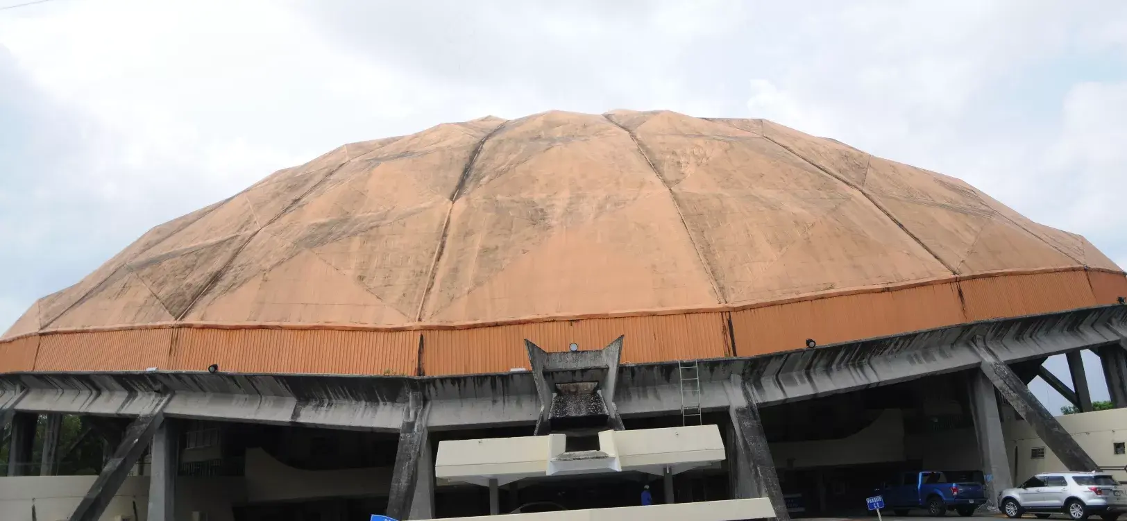 Humedad saca torneo LNB  Palacio de los Deportes