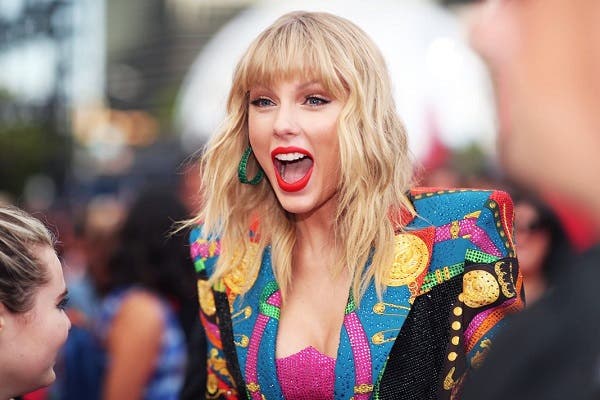 Taylor Swift ocupa 10 primeros sitios de Billboard Hot 100