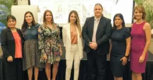 Equipo de Bupa RD realiza un evento