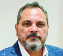 Junior Noboa, comisionado Nacional de  Béisbol.