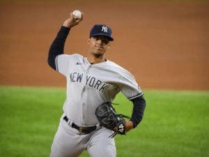 El dominicano Albert Abreu regresa a los Yanquis; lo reclamaron de Kansas City