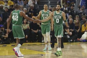 Celtics superan a Raptors por novena victoria consecutiva