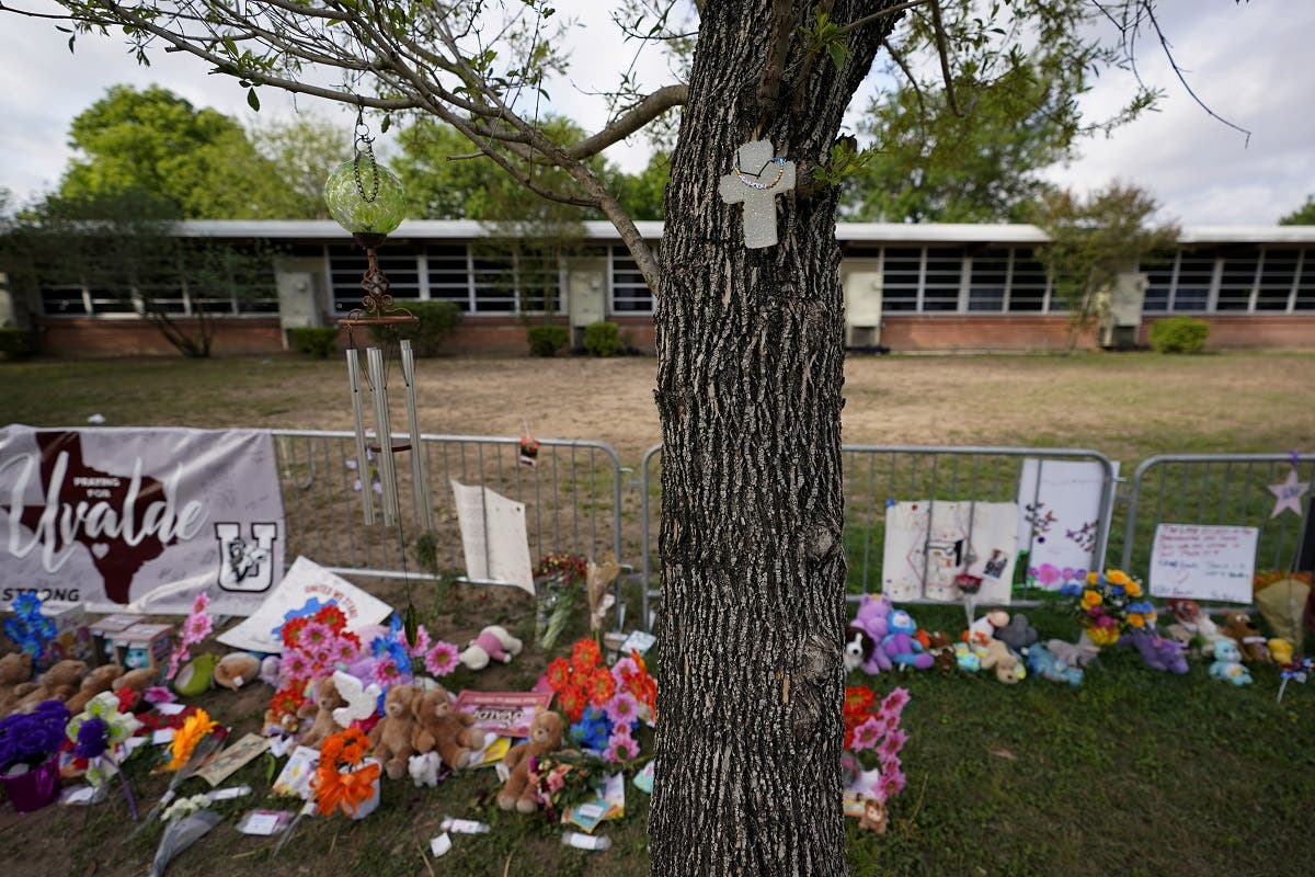 Biden envía 1,5 millones de dólares a las escuelas de Uvalde tras el tiroteo