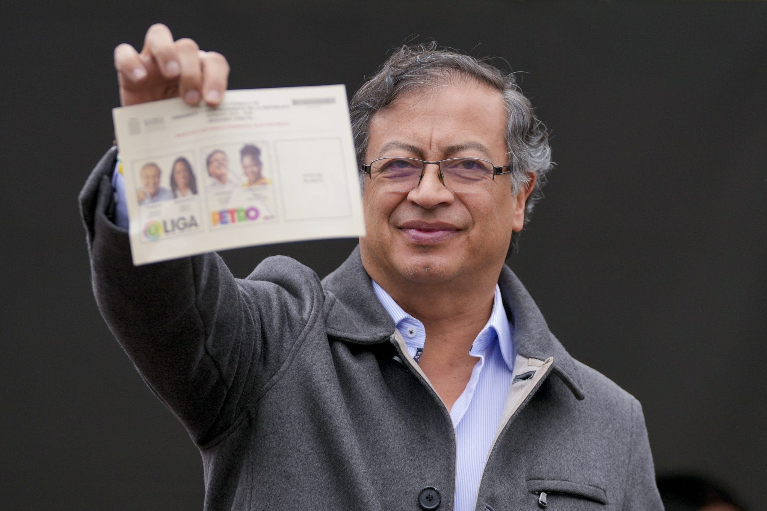 Petro insiste en intentos de fraude en elecciones colombianas tras votar