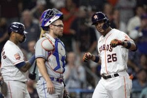 Astros: Siri borra tuit insultante tras jonrón