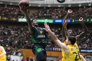 El dominicano Andrés Feliz amplía su contrato hasta el  2025 con el Joventut de Badalona