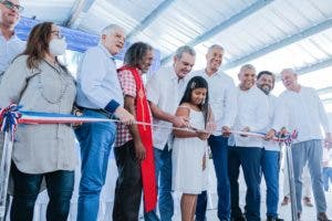 Presidente Abinader inaugura rehabilitación eléctrica en Jacagua, Santiago