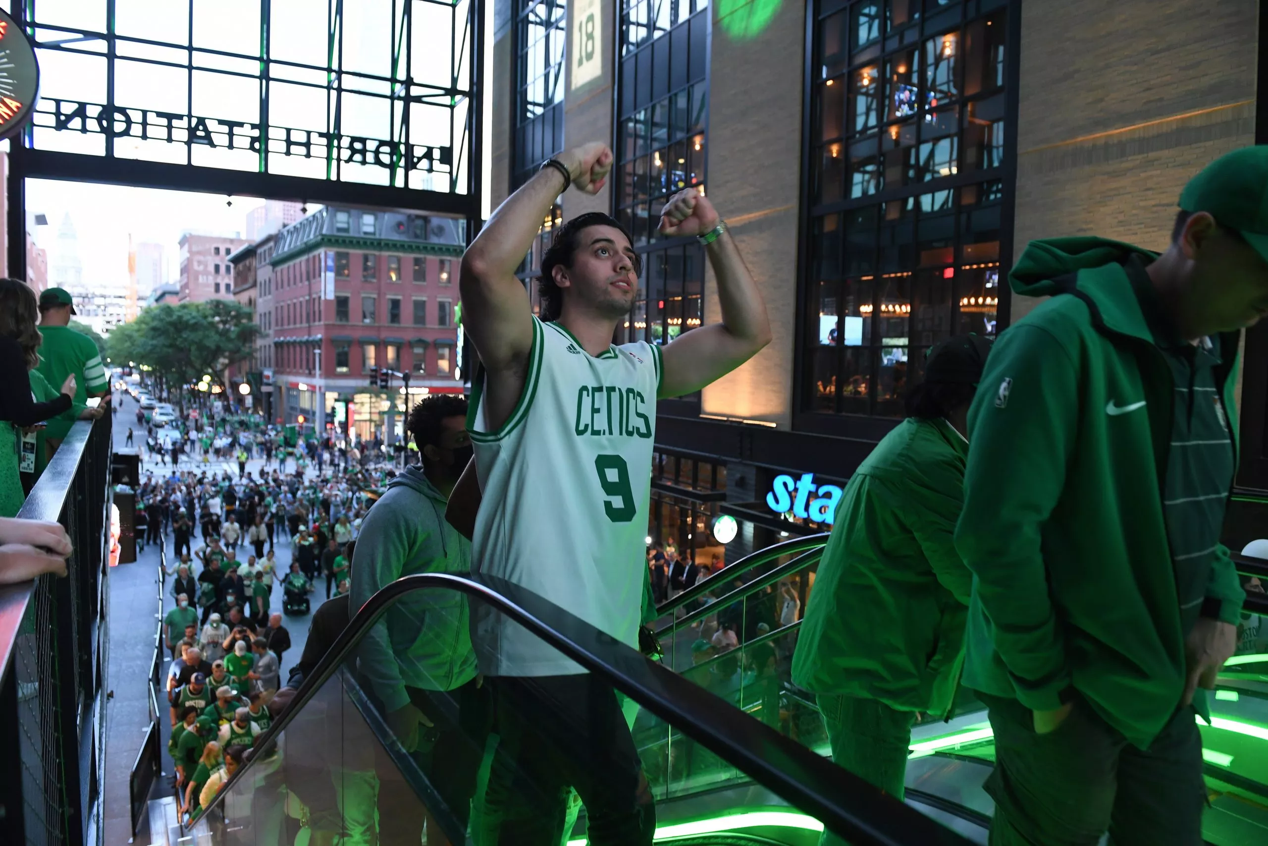 El Boston Garden vuelve a vivir una final de la NBA, 12 años después