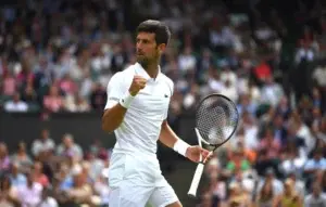 Djokovic avanza en la víspera del debut de Alcaraz y Nadal