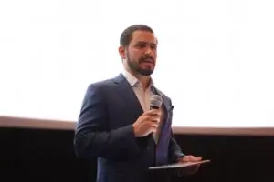 Aboga jóvenes participen en política para impulsar transformaciones