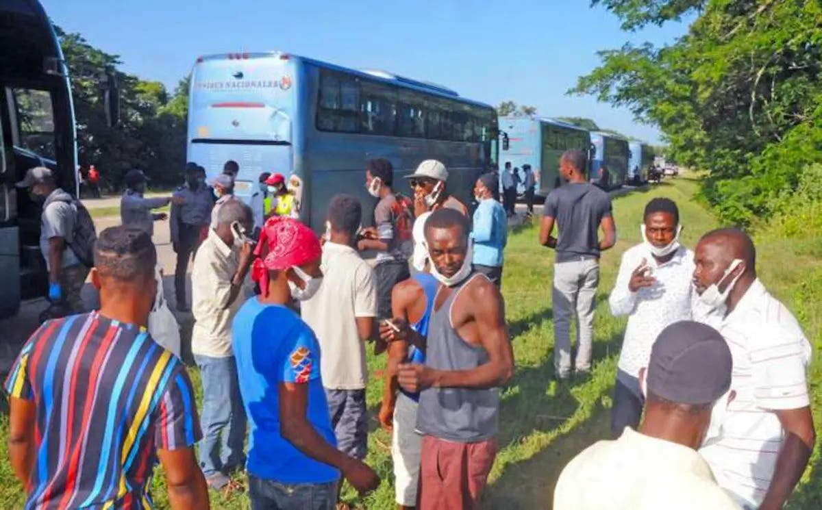 Haitianos que recalaron en Cuba regresan a su país