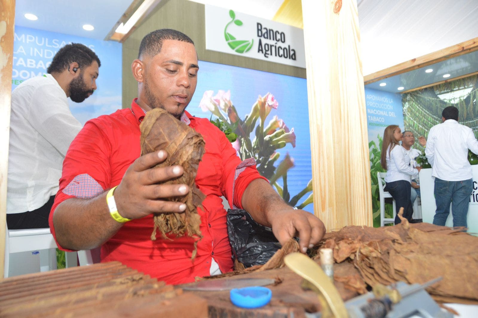 Bagrícola con préstamos preferenciales al 6% en feria Dominican Cigars Fest 2022