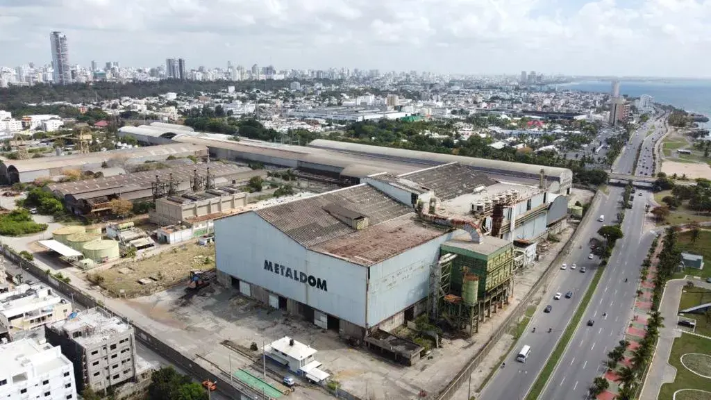 Metaldom iniciará desmantelamiento de sus instalaciones en el Malecón