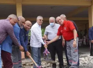 Ayuntamiento Santo Domingo Este inicia remozamiento de estación de bomberos Los Tres Ojos