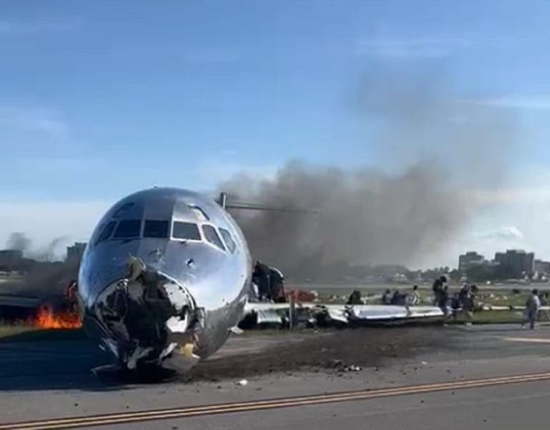 Tres heridos en avión procedente de RD que se incendió al aterrizar en aeropuerto de Miami