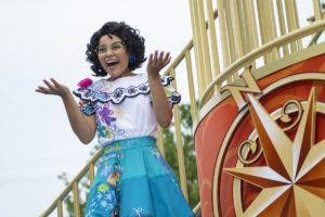 La protagonista de “Encanto” se une a los desfiles del parque Magic Kingdom