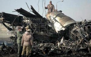 Accidente de avión militar en California deja al menos cuatro muertos