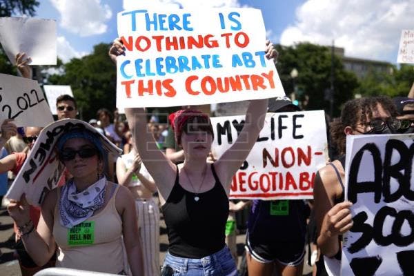 Cientos de manifestantes piden ante el Supremo el aborto libre en  EEUU