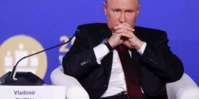 Putin ordena alto el fuego de 36 horas a partir del mediodía de mañana