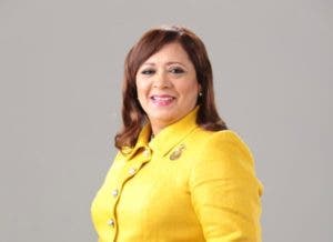 Diputada Sandra Abinader renuncia del PLD