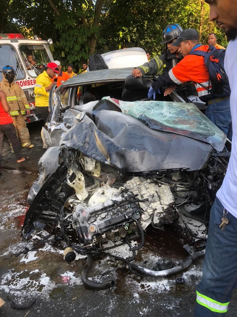 Al menos un fallecido y varios heridos en accidente en carretera Cotuí-Maimón