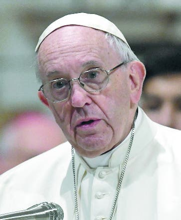 El papa dice que no vivirá en Vaticano si pone renuncia